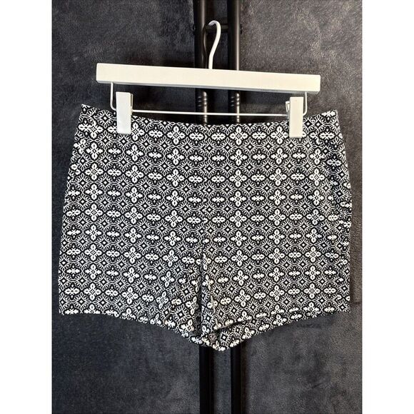 Banana Republic Shorts Women’s Size 6 Black and White Geometric Shape Size Zip - Picture 7 of 8